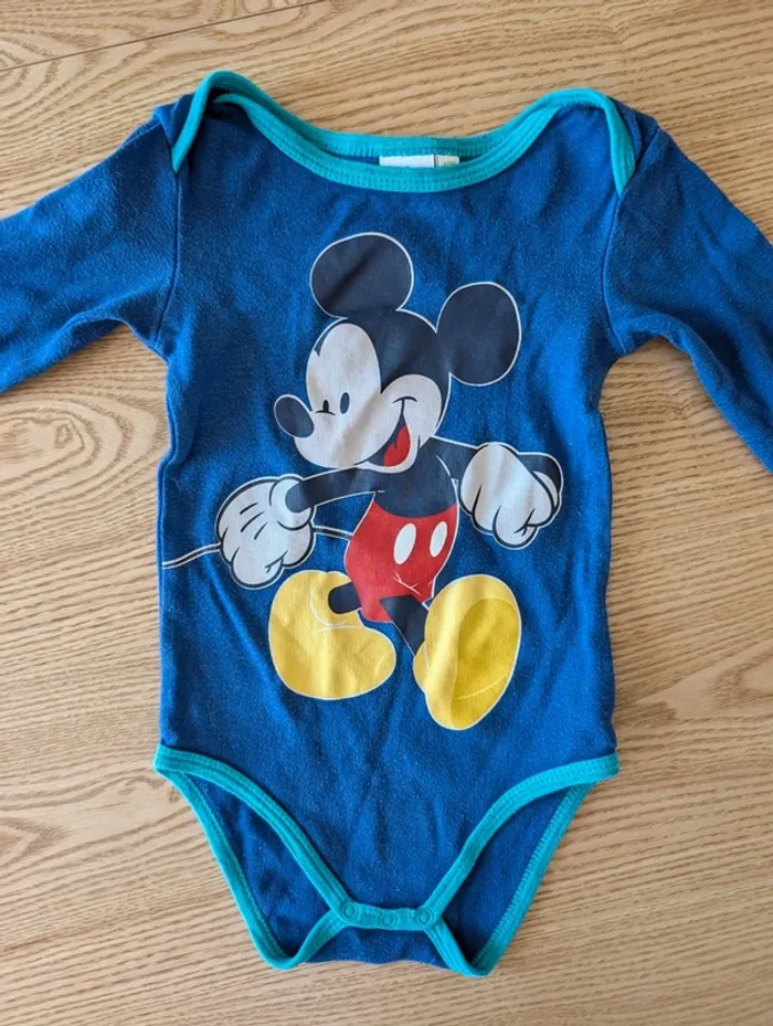 Lot de 2 bodies Mickey, Disney. - photo numéro 2