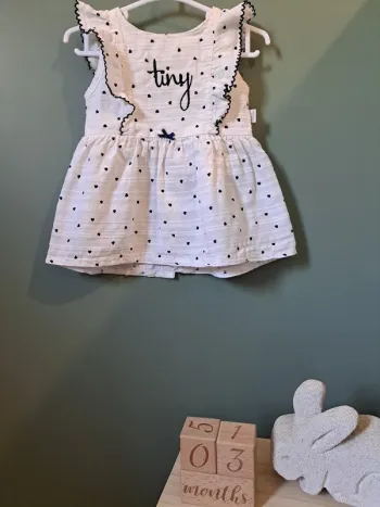 Jolie robe blanche à coeur