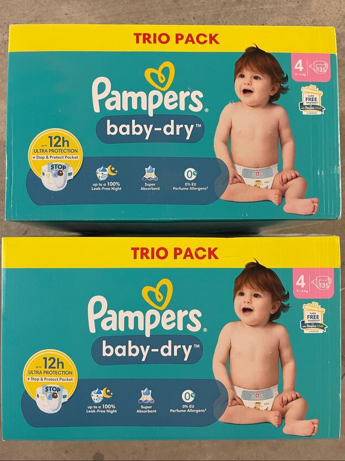270 couches Pampers Baby Dry T4 (9 à 14 kg)