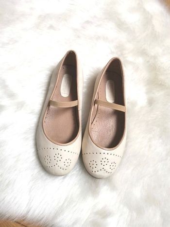 Babies Ficello en Cuir Beige en Pointure 29 | Zara