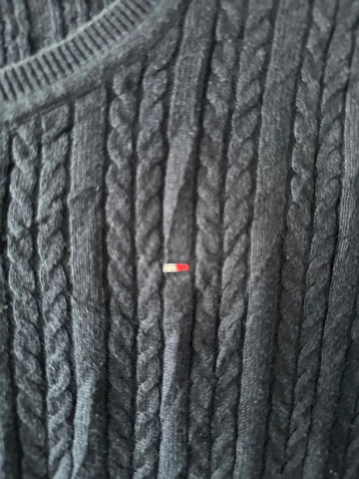 Pull col rond bleu marine Tommy Hilfiger Femme – Taille M – Très bon état - photo numéro 2