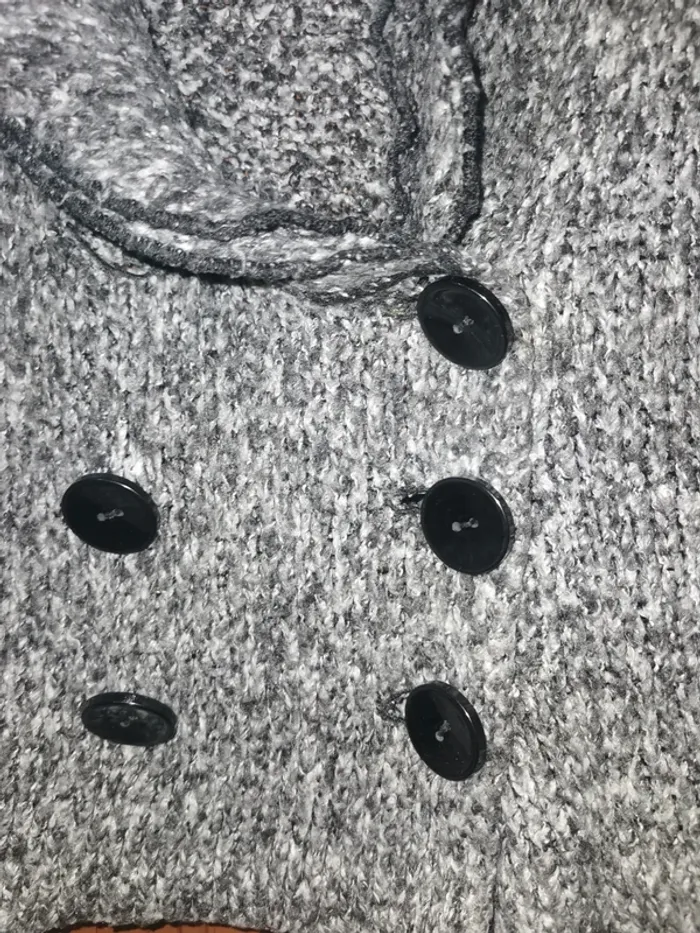 Gilet maille gris. - photo numéro 3