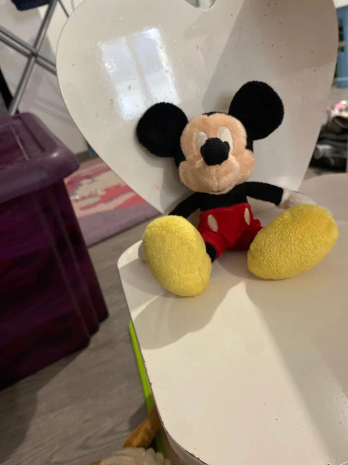 Peluche Mickey de chez disney