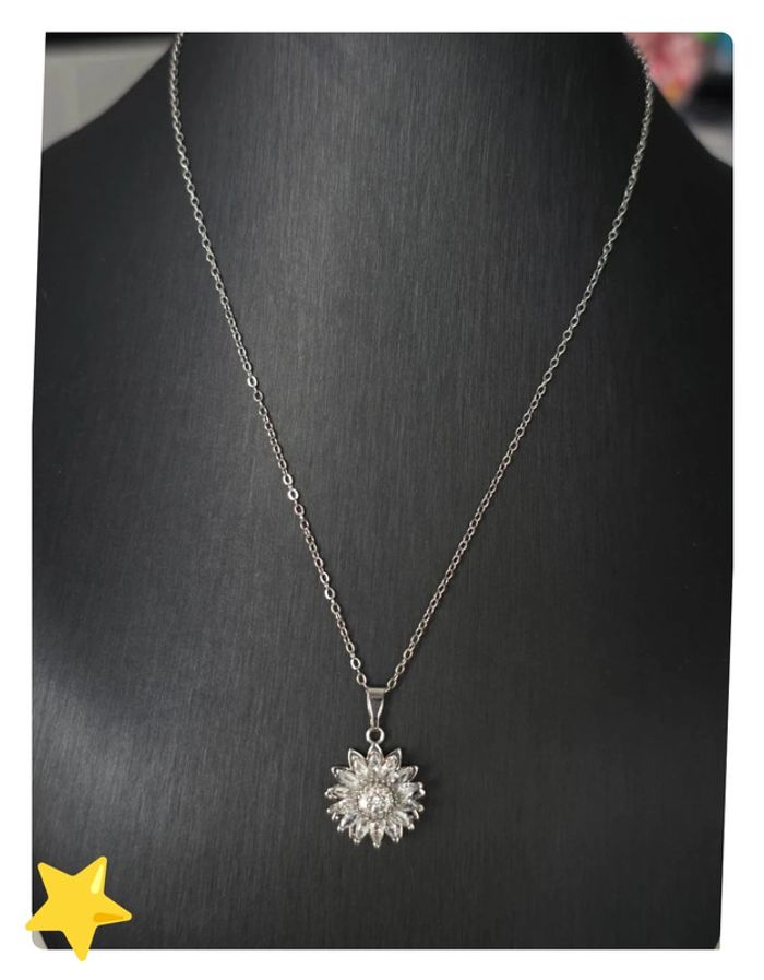 Collier pendentifs tournesol rotatif🌻 acier inoxydable chirurgical - photo numéro 4