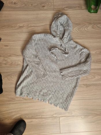 Pull capuche S Zara gris oversize