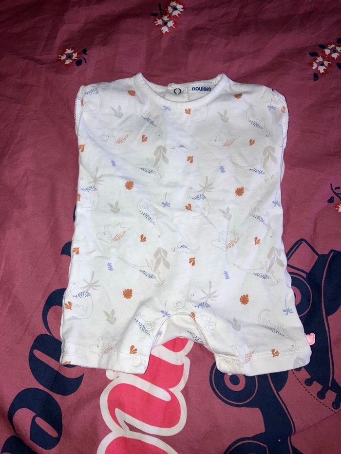 Barboteuse 1 mois Noukie’s blanc feuilles