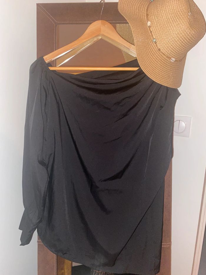 Blouse noire asymétrique - photo numéro 2