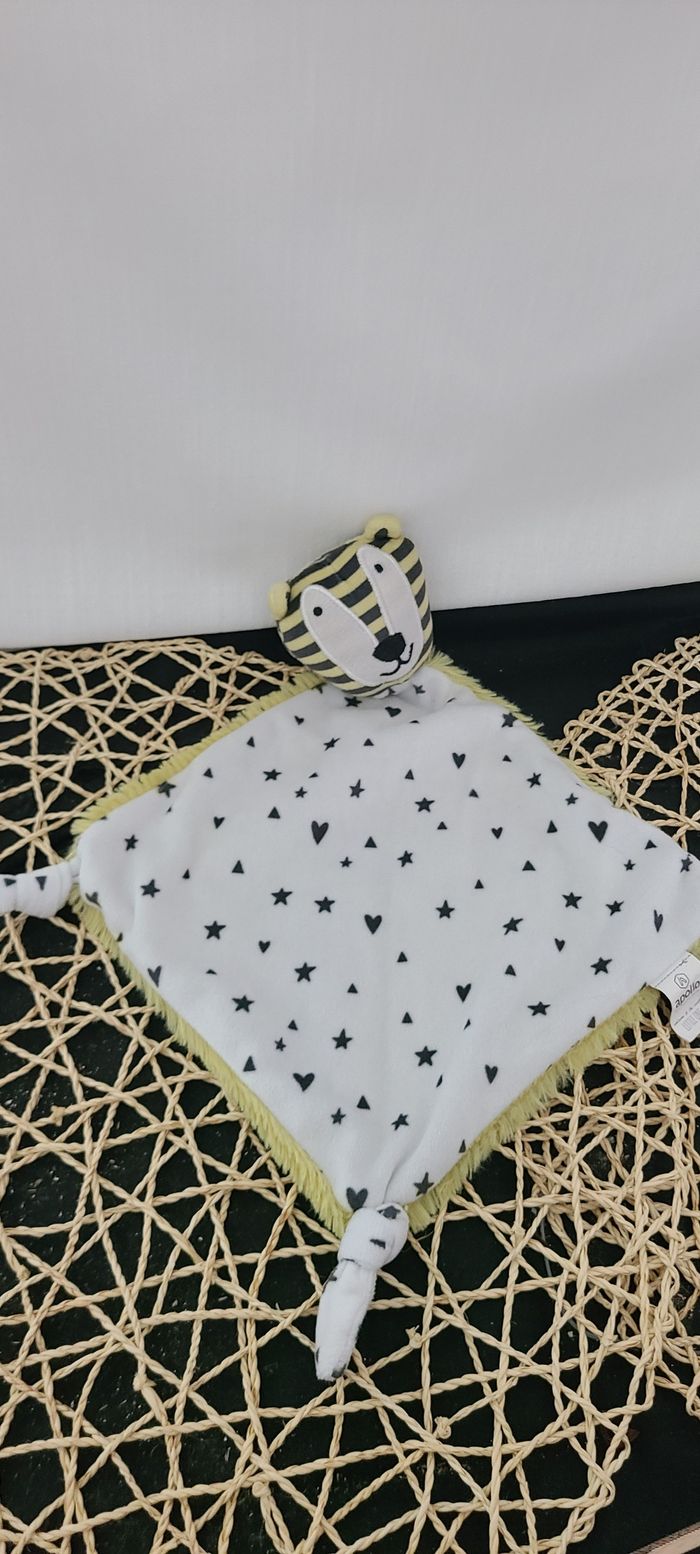 Doudou Plat Lion Tigre Jaune Blanc Noir Etoile Apollo - photo numéro 4