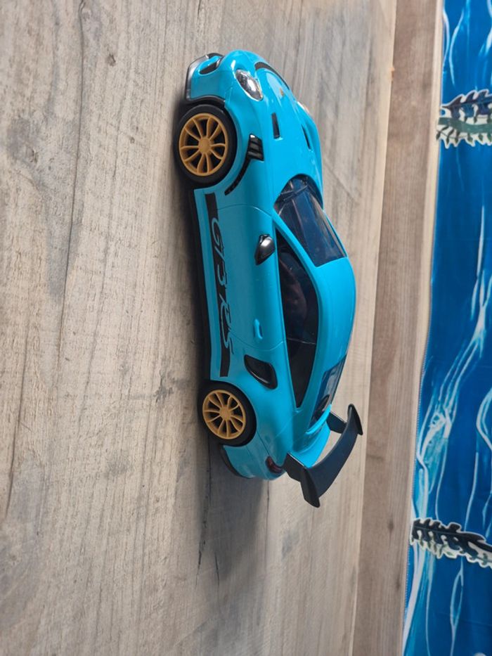 Voiture - photo numéro 2