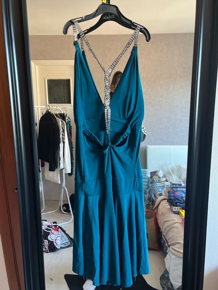 Robe dos nu - photo numéro 3