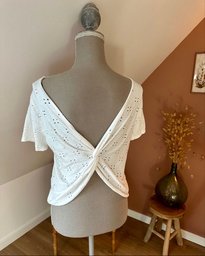 💜 Teeshirt ouvert dans le dos ajourés Kiabi taille 38/40 neuf 💜 - photo numéro 5