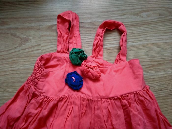 Robe orange a Fleurs. Marese.
Taille 3 ans - photo numéro 5