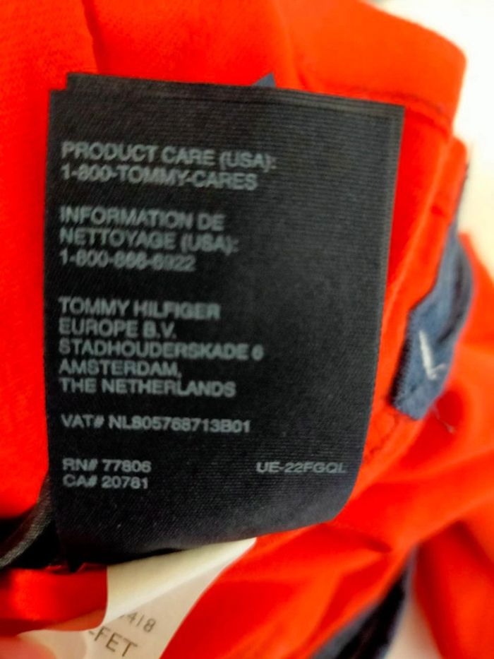 Haut noir Tommy Hilfiger – Taille S – Chic & intemporel - photo numéro 18