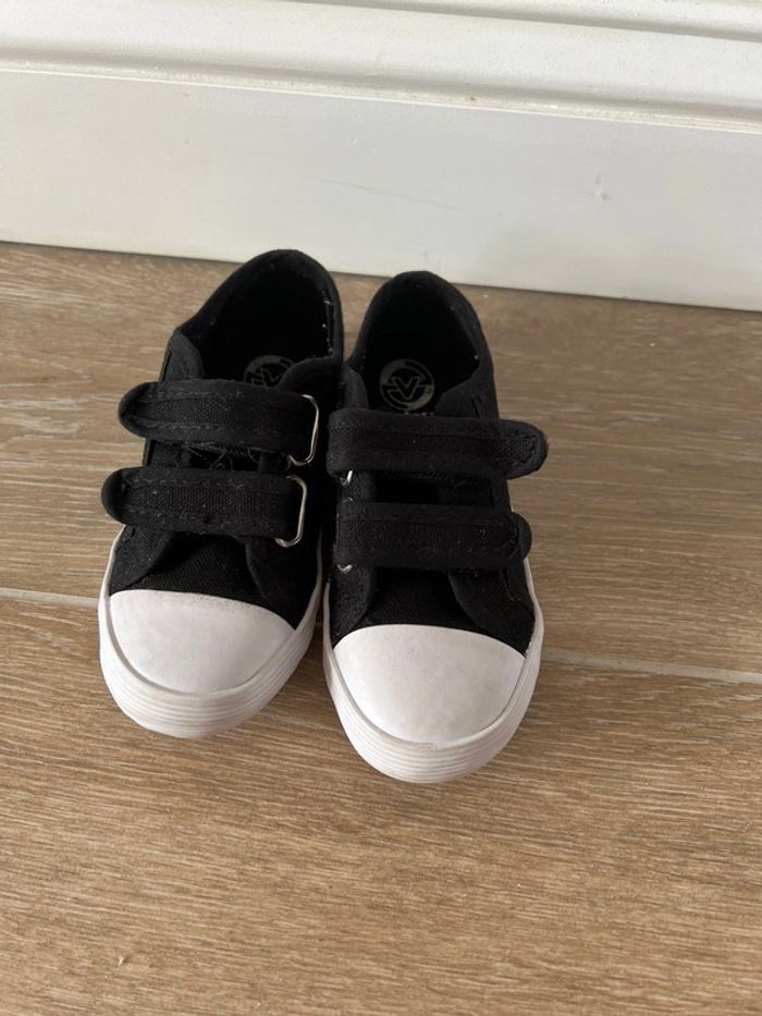 Pantoufle de gym pointure 27