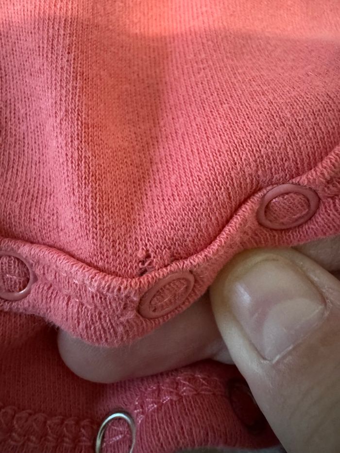 Lot de Bodies - manches longues- blanc, rose - In Extenso - 6 mois - excellent état - photo numéro 10