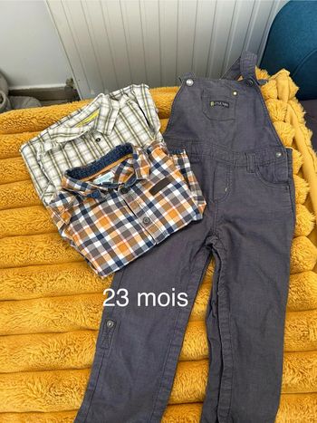 Ensemble salopette et 2 chemises