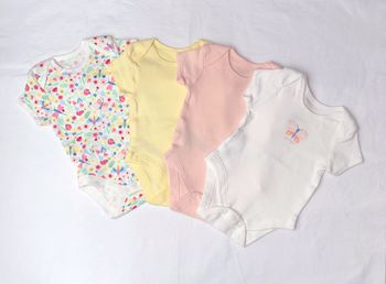 Lot de 4 bodies Primark 3-6 mois