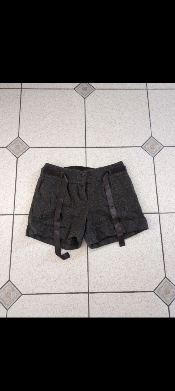 Short hiver camaïeu 38 avec ceinture