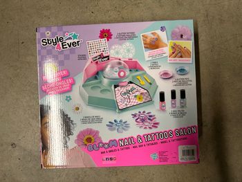 Jouet Bar à Ongles et Tatouages