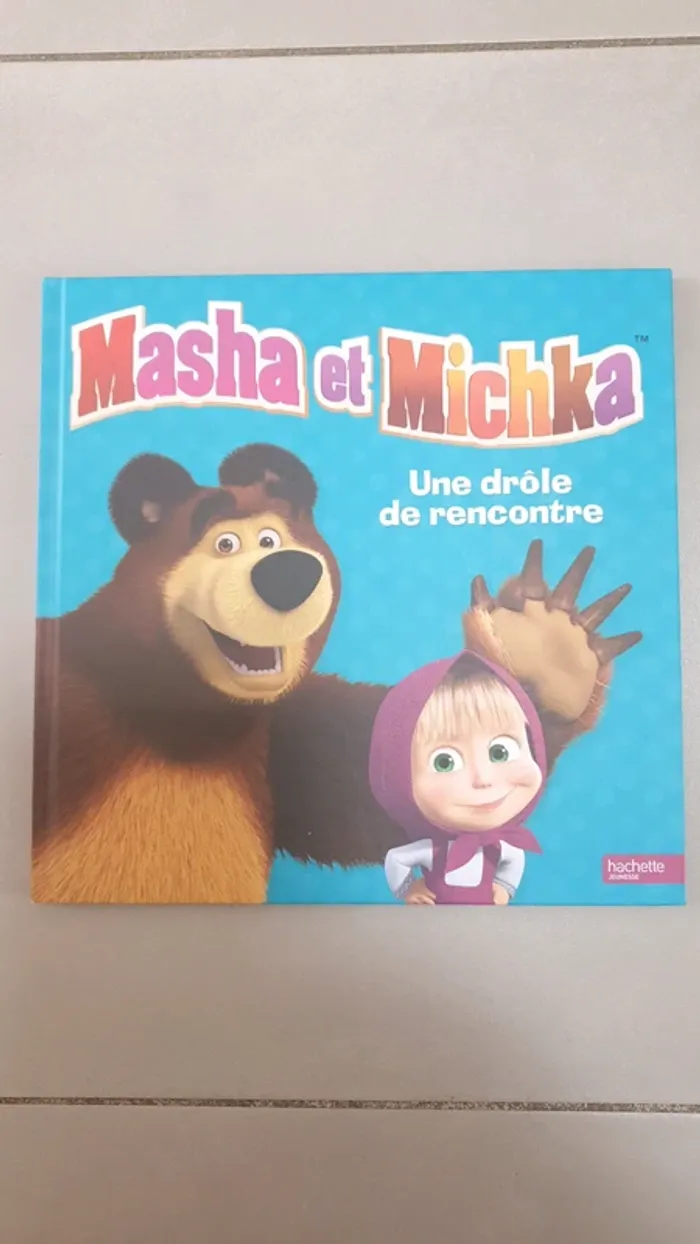 Livre Masha et Michka une drôle de rencontre - photo numéro 2
