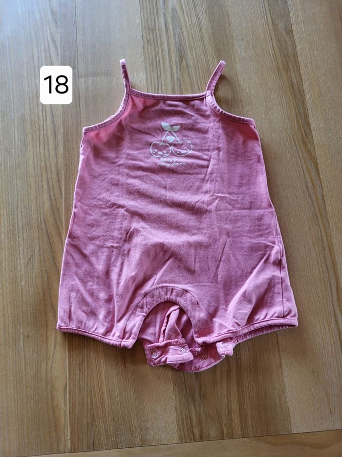 Lot vêtements fille 12/18 mois - photo numéro 2