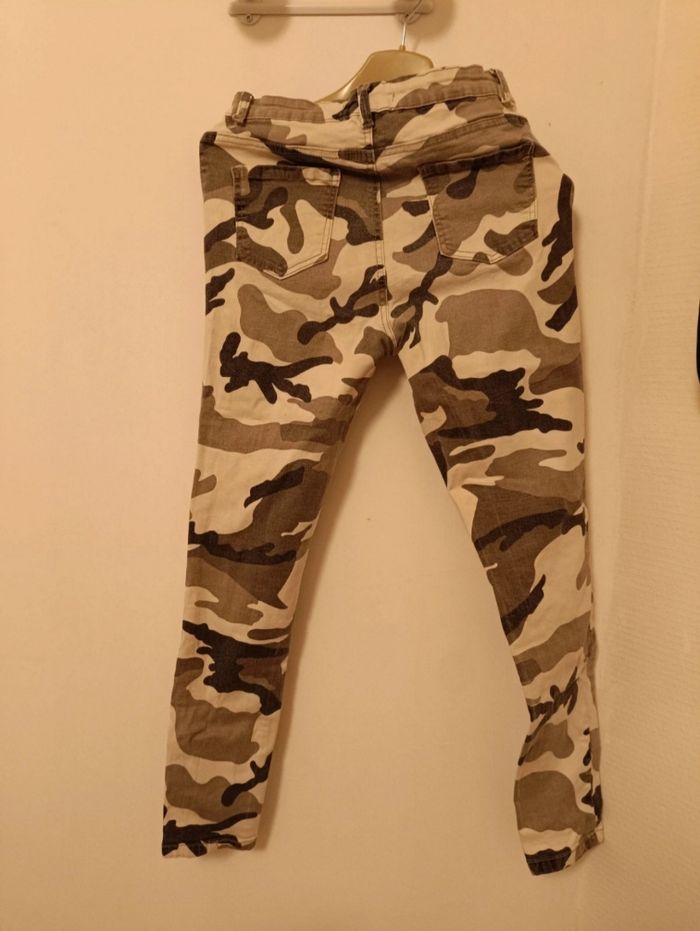 Pantalon Slim Camouflage Gris/Blanc – Taille M (38) - photo numéro 4