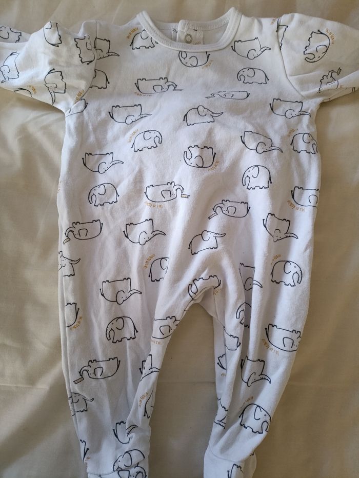 Pyjama 3 mois - photo numéro 2