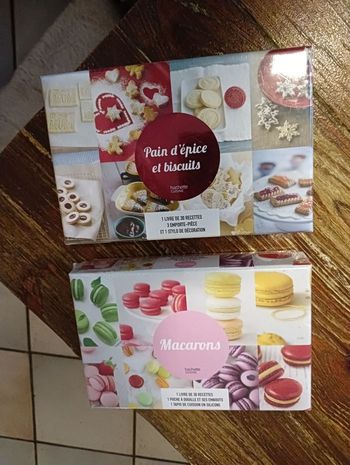 2 coffrets cadeau Macarons/ Biscuits 🎁 NEUF