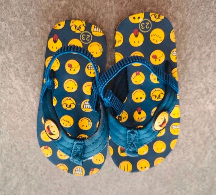 Chaussures tongs bébé garçon 23 Smiley NEUVES - photo numéro 2