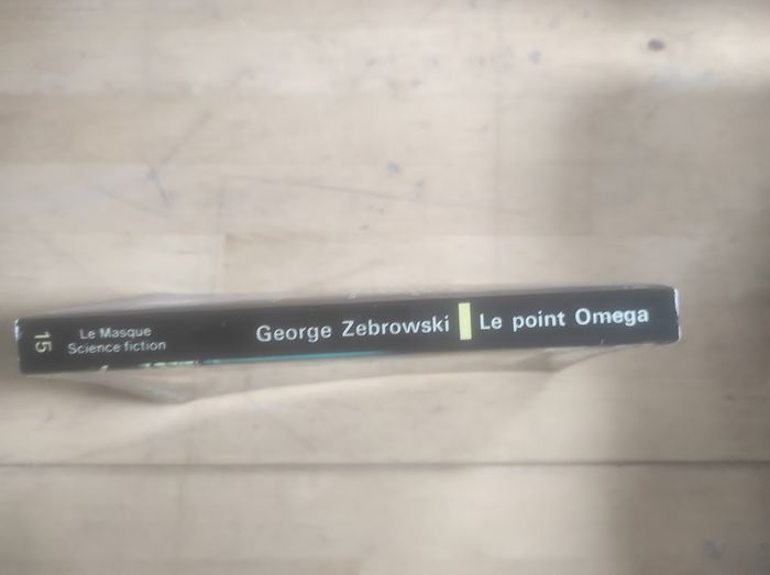 Le point oméga G. Zebrowski Le masque SF 1974 - photo numéro 2