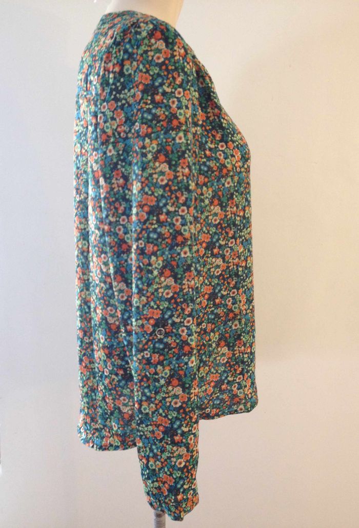 Blouse fluide motifs fleurs - manches longues - taille M - look féminin - photo numéro 3