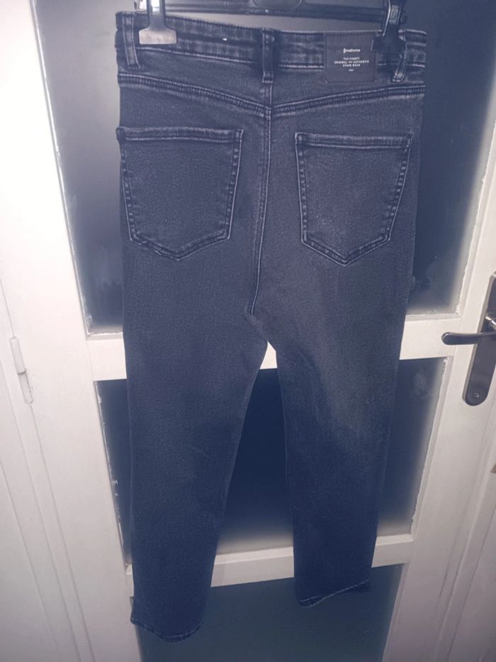 Jean noir slim Stradiviarius femme taille 38 - photo numéro 2
