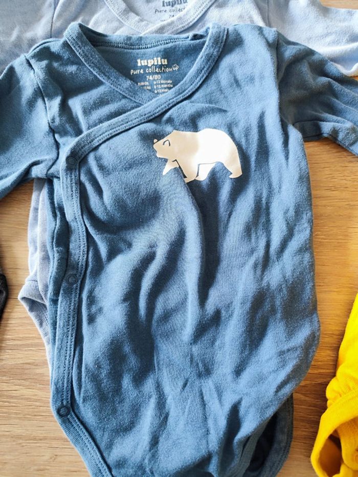 Lot de 7 bodies 6/12 mois - photo numéro 4