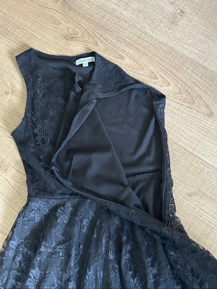 Robe noire en dentelle sans manches Choklate taille S TBE - photo numéro 9