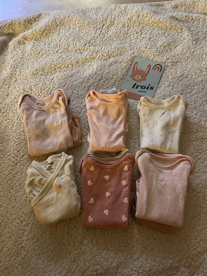 Lot de 15 bodies MC 3 mois