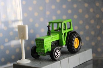 Majorette tracteur agricole vert