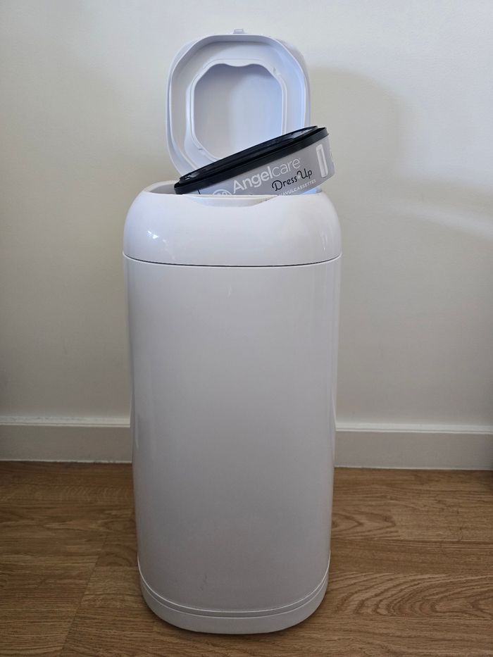 Poubelle pour couches anti odeur Angelcare