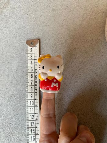 Fille figurine hello kitty marionnettes 1988