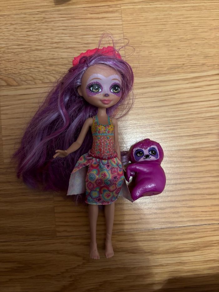 Enchantimals Sabindra Paresseux