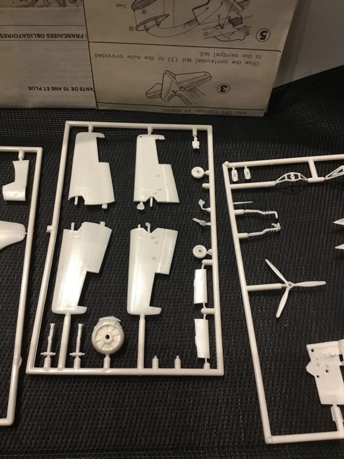 Maquette plastique Wildcat 1/72 US navy Grumman F4F model kit a monter vintage - photo numéro 5