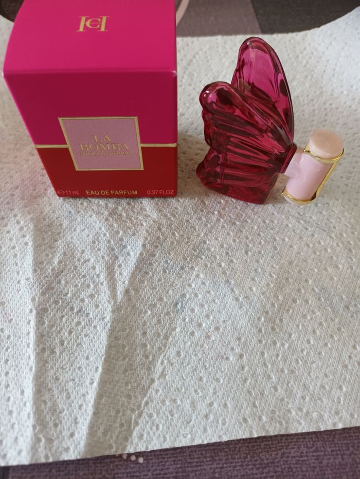 Miniature de parfum la Bomba  Carolina Herrera - photo numéro 3