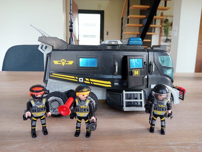 Playmobil 9360 Camion des policiers d élites - photo numéro 2