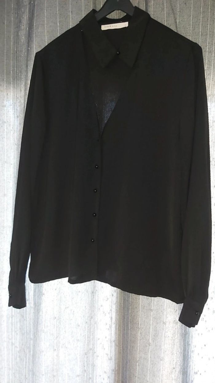 Chemise décolleté et col