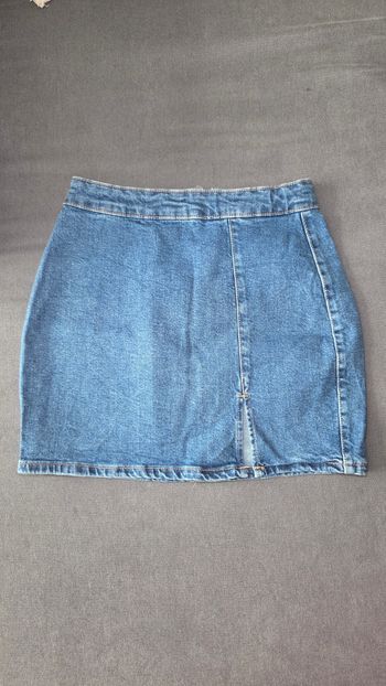 Jupe en jean courte Bershka taille 36