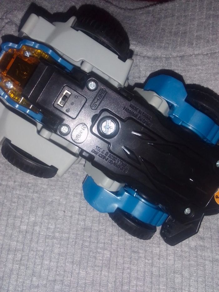 Voiture/robot dino - photo numéro 9