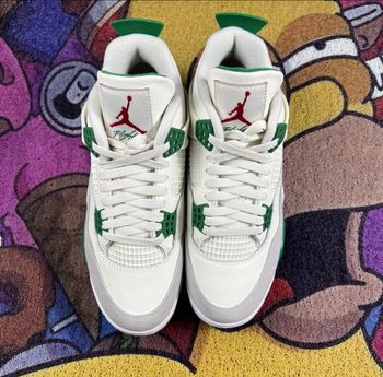 Nike SB x Jordan Air Jordan 4 "Pine Green