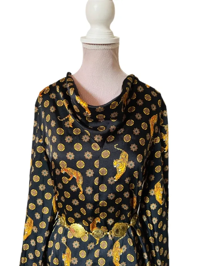 🌿🐅Tunique satinée noire taille M baroque tigres Zara wild chic tiger satin tunic🐅🌿 - photo numéro 4