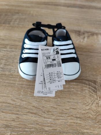 Chaussures bébé 6/9 mois taille 18