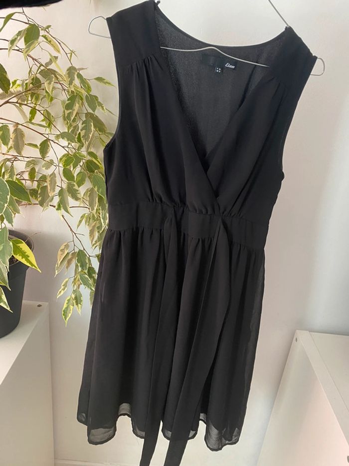 Robe noir etam fluide col V avec laçage