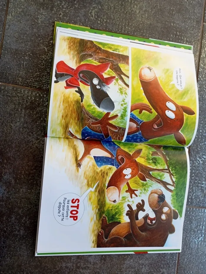 Livre neuf petit chaperon loup la bagarre - photo numéro 2